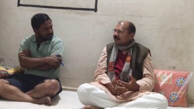 बीपी शर्मा को श्रंद्धाजलि देने पहुचे पूर्व विधायक मोतीलाल देवांगन,,, - Console Corptech