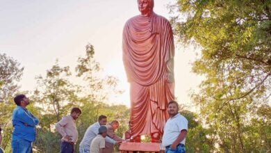 विवेकानंद उद्यान में लगेगी 15 फीट ऊंची स्वामी विवेकानंद की आदमकद प्रतिमा, नपाध्यक्ष जय थवाईत ने पार्षद व ठेकेदारों के साथ लिया उद्यान का जायजा,,, - Console Corptech