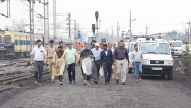 कलेक्टर और एसपी ने जिला मुख्यालय के रेल्वे स्टेशन जांजगीर नैला का किया औचक निरीक्षण... - Console Corptech