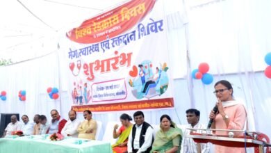 जिला अस्पताल में विश्व रेडक्रास दिवस के अवसर पर मेगा स्वास्थ्य शिविर एवं रक्तदान शिविर का किया गया आयोजन,<br>स्वास्थ्य शिविर में 734 मरीजों का हुआ निःशुल्क स्वास्थ्य परीक्षण व 77 रक्तदाताओं ने किया रक्तदान... - Console Corptech