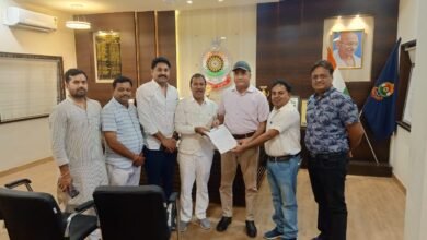 <em>नगर की यातायात व्यवस्था के लिए एसपी से मिला कांग्रेस प्रतिनिधिमंडल</em>... - Console Corptech
