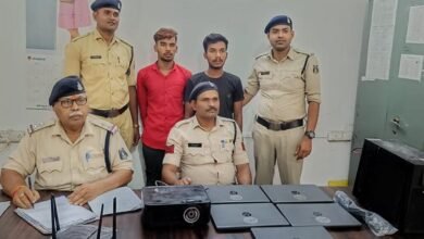 कोसमंदा स्कूल से लैपटॉप ,प्रोजेक्टर सीपीयू चोरी करने वाले 02आरोपियों को चांपा पुलिस ने किया गिरफ्तार... - Console Corptech