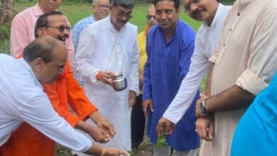 स्वर्गीय बिसाहूदास महंत जी की 45 वीं पुण्यतिथि पर हुआ तपसीधाम केराझरिया में पौधारोपण... - Console Corptech