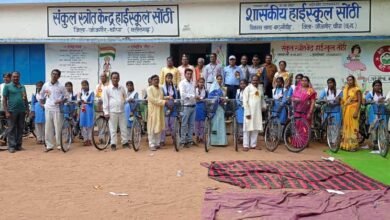 शासकीय प्राथमिक शाला माध्यमिक शाला एवं हाईस्कुल सोंठी में 77 वां स्वतंत्रता दिवस मनाया गया, एवं छात्राओं को सायकल वितरण किया गया... - Console Corptech