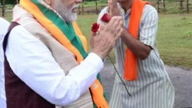 प्रधानमंत्री मोदी का आत्मीय स्वागत किया हेलीपड पर जिला महामंत्री पुरुषोत्तम शर्मा ने... - Console Corptech