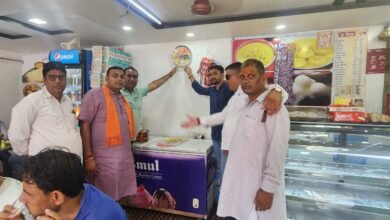 प्रधानमंत्री नरेन्द्र मोदी के जन्मदिवस के अवसर पर जांजगीर चांपा विधानसभा क्षेत्र में दिवाल घड़ी का वितरण भाजपा जिला उपाध्यक्ष अमर सुल्तानिया के द्वारा... - Console Corptech