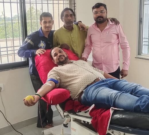 संतोष देवांगन ने रक्तदान कर मनाया अपना जन्मदिवस... संतोष देवांगन ने रक्तदान कर मनाया अपना जन्मदिवस... - Console Corptech