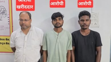 दो शातिर चोर एवं एक खरीददार सहित 03 आरोपी गिरफ्तार चांपा पुलिस की कार्यवाही,जिस दुकान में काम कर रहे थे उसी दुकान से लगातार कर रहे थे चोरी... - Console Corptech