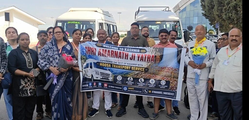 चारधाम एवं नेपाल यात्रा की सफलता के बाद अमरनाथ यात्रियों की हुई सकुशल घर वापसी,हसदेव यात्रा को मिल रहा उत्कृष्ट प्रतिसाद, सेवा भाव बना पहचान... चारधाम एवं नेपाल यात्रा की सफलता के बाद अमरनाथ यात्रियों की हुई सकुशल घर वापसी,हसदेव यात्रा को मिल रहा उत्कृष्ट प्रतिसाद, सेवा भाव बना पहचान... - Console Corptech